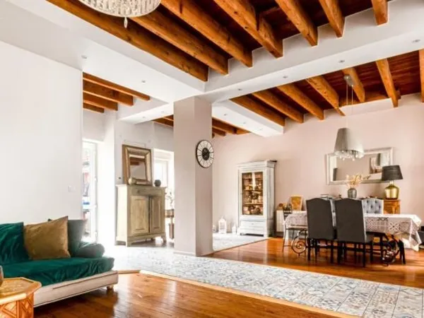 Maison de ville avec extérieur à proximité du centre