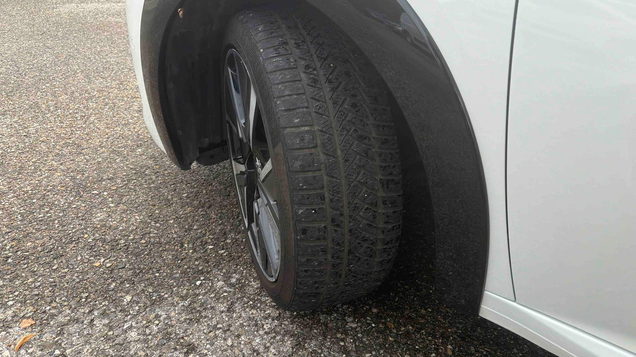 Peugeot 208 PureTech 100 S&amp;S EAT8 — photo 13