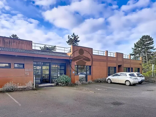 Bureau et espace de travail Vente Saint-Quentin   650000€