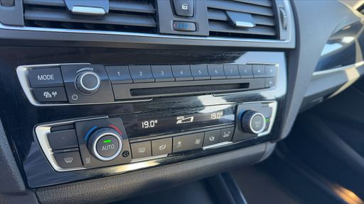 BMW Serie 1 1.5 116DA 116 - Urban Chic – 2017 – 153503 km – Diesel – Boîte Automatique — photo 10