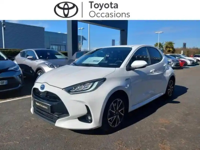 Toyota Yaris 116h design 5p my22