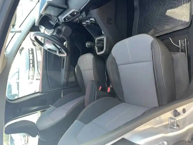 Dacia Sandero eco-g 100 — photo 28
