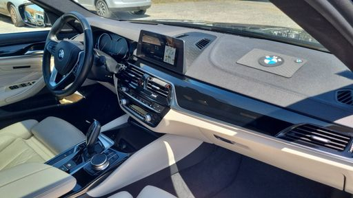 BMW Serie 5 Touring xDrive 520d 190 Steptronic8 - Luxury Line – 2018 – 104900 km – Diesel – Boîte Automatique — photo 37