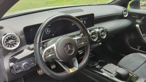 Mercedes Classe A 180 d 116  7G-DCT - AMG Line – 2021 – 101091 km – Diesel – Boîte Automatique — photo 16