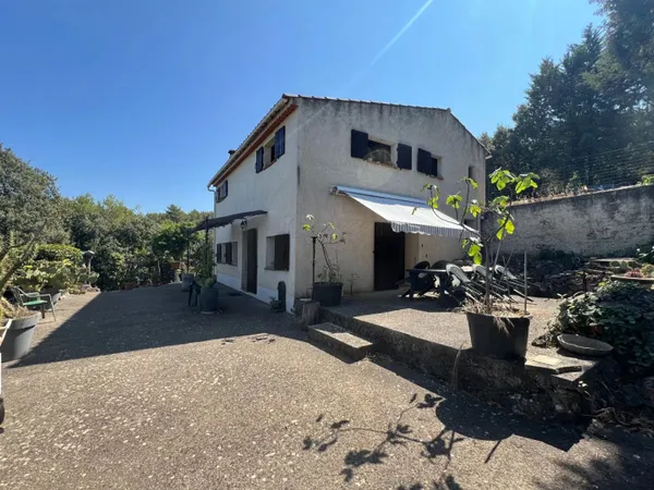 Meyreuil - Maison de campagne - 90 m2 - 4 pièces - 3 chambres - dépendance 60 m2 - 1 hectare