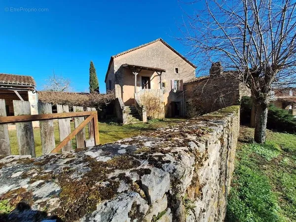 Maison 6 pièces 198 m²