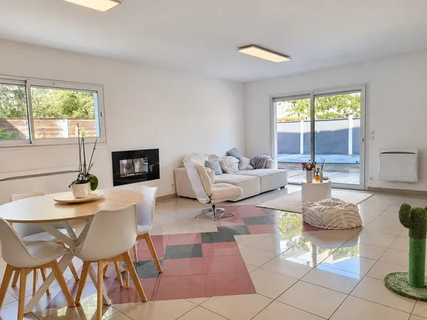 LE BOUSCAT MAISON FAMILIALE DE 2008, 5 CHAMBRES, TERRASSE,