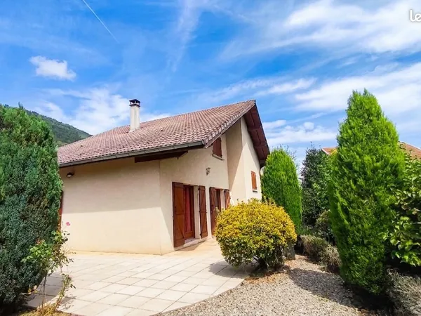 Maison vue Belledonne 4 ch. Piscine