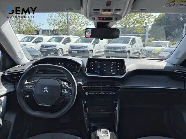 Peugeot 2008 electrique 136 ch — photo 8