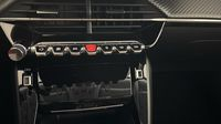 Peugeot 2008 1.2 PureTech 130ch S&S Allure EAT8 — photo 30
