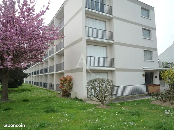 Studio 1 pièce 30 m²