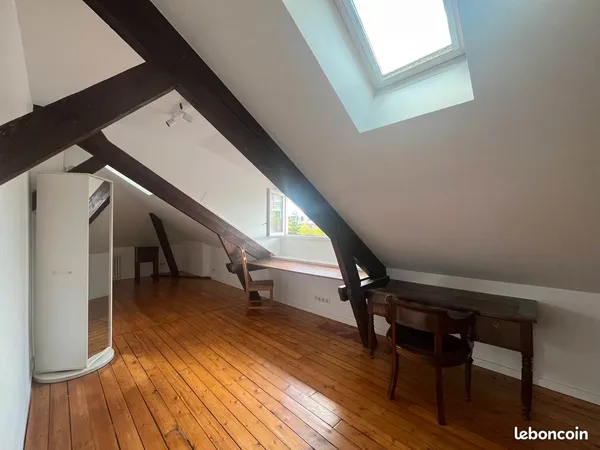 Chambre meublée 32m² utile / 12m² Carrez en colocation à Maisons-Alfort Charentonneau