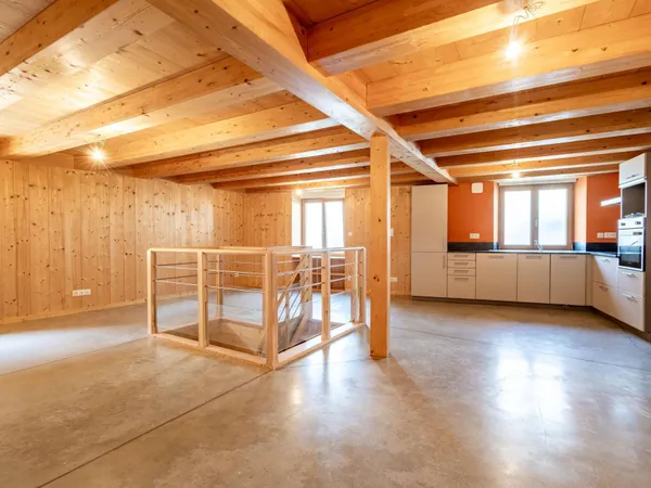 Appartement Type 4, rénové, garage, Ornans, 102m²