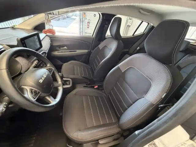 Dacia Sandero tce 90 cvt — photo 9