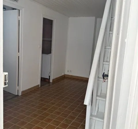 Appartement chaleureux en duplex - charme de l'ancien, belle pièce de vie, espace nuit et bureau
