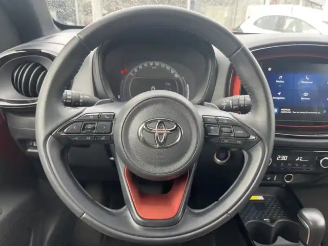 Toyota Aygo 1.0 vvt-i 72 collection — photo 17