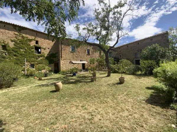 Maison 5 pièces 300 m²