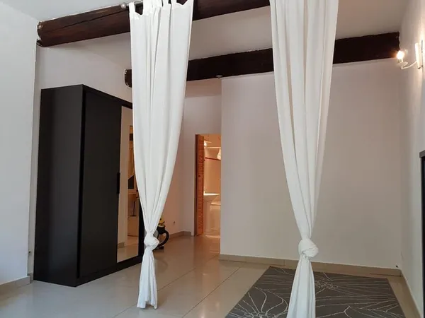 STUDIO - ECUSSON