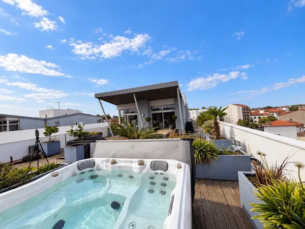 ANGLET Quartier Saint-Jean Appartement T3 bis avec excep