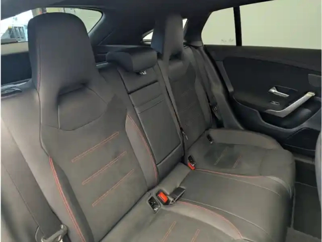 Mercedes Cla 250 e hybrid eq amg line — photo 11
