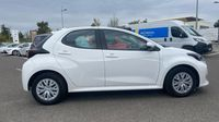 Toyota Yaris 70 VVT-i Dynamic 5p MY22 — photo 4