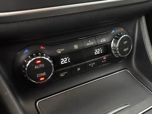 Mercedes Gla 200 intuition — photo 20