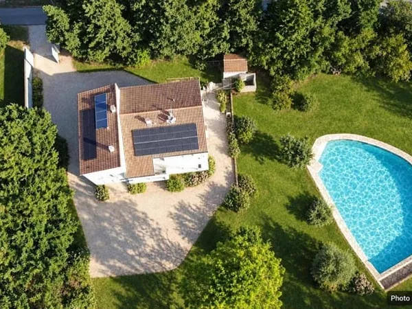 Maison 7 pièces 300 m²