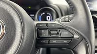 Toyota Yaris 116h Design 5p MY22 — photo 23