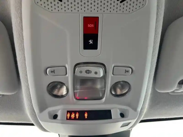 Peugeot 208 electrique 50 kwh 136ch — photo 41