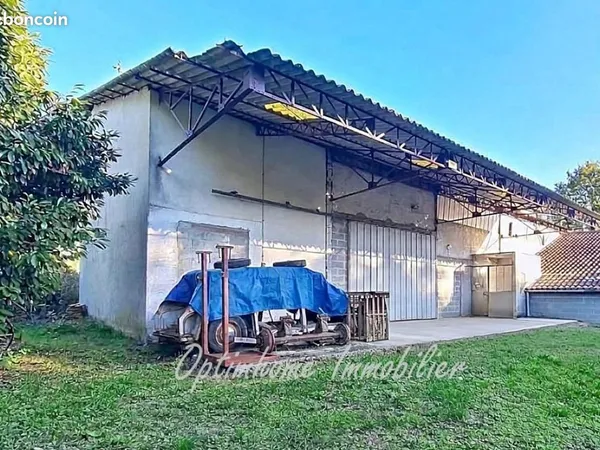 Bâtiment 418 m²