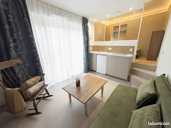 Studio Meublé Rénové - TOUT INCLUS - Cour Intérieure