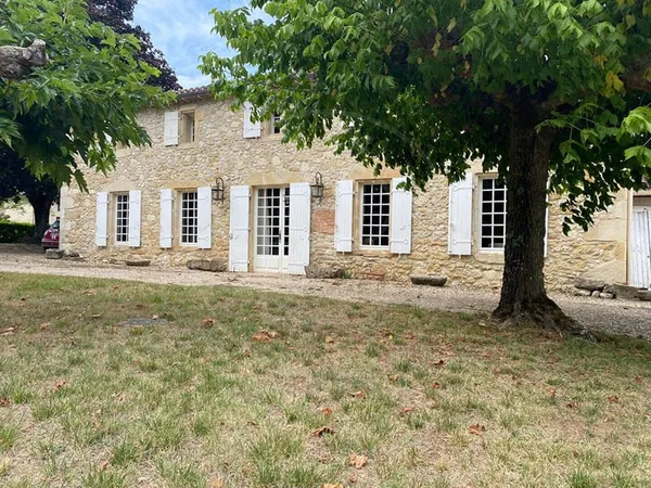 Maison 6 pièces 184 m²