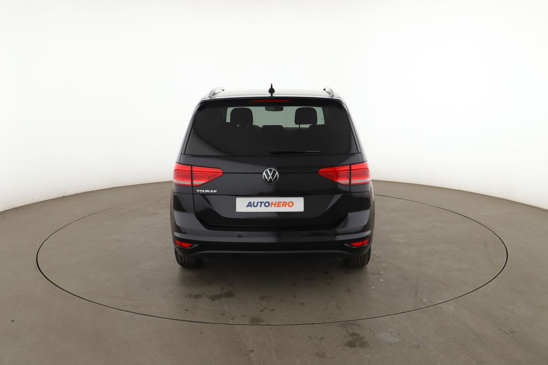 Volkswagen Touran 1.5 TSI EVO Active DSG7 — photo 4