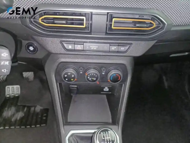 Dacia Sandero tce 90 - 22 — photo 29