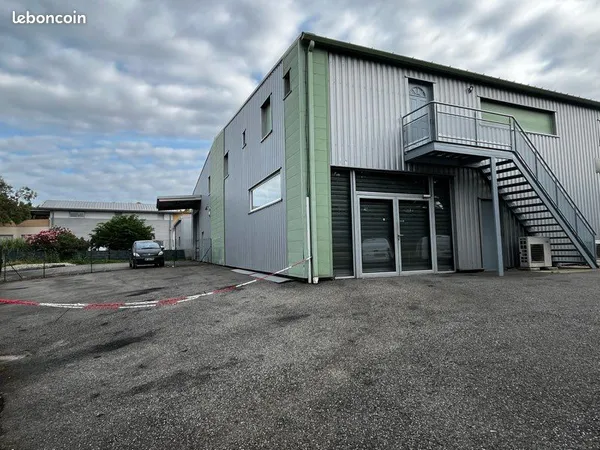 Appartement + dépôt
