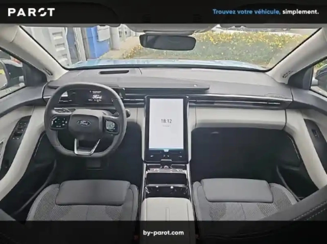 Ford Explorer 286ch extended range 77kwh rwd — photo 3