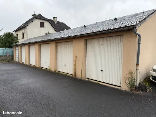 Garage ou local de stockage