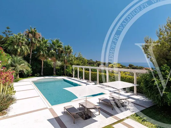 Villa 13 pièces 869 m²