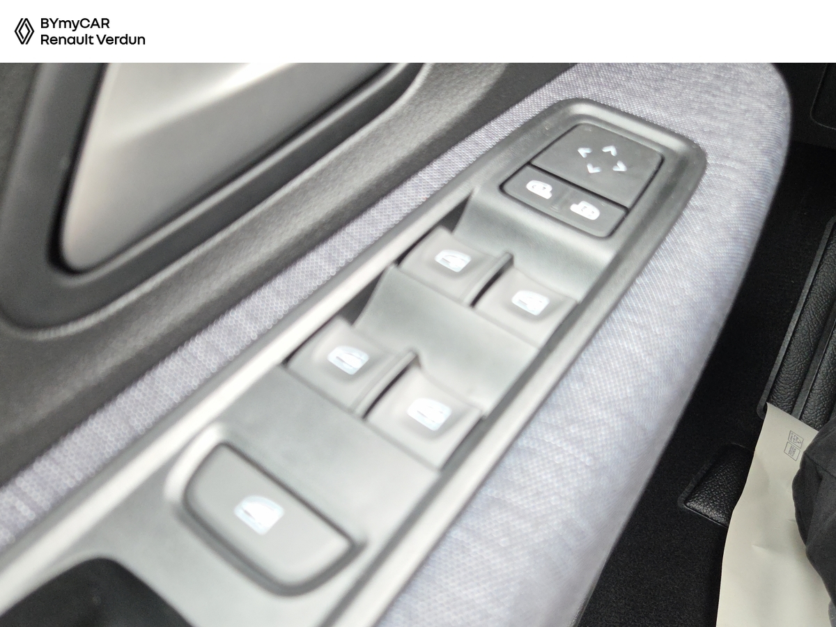 Dacia Sandero TCe 100 — photo 18