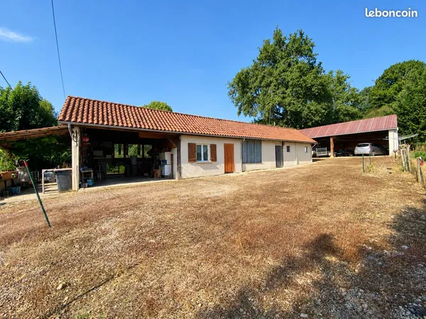 Maison T4 de 80 M2 habitable sur une parcelle de 450 M2