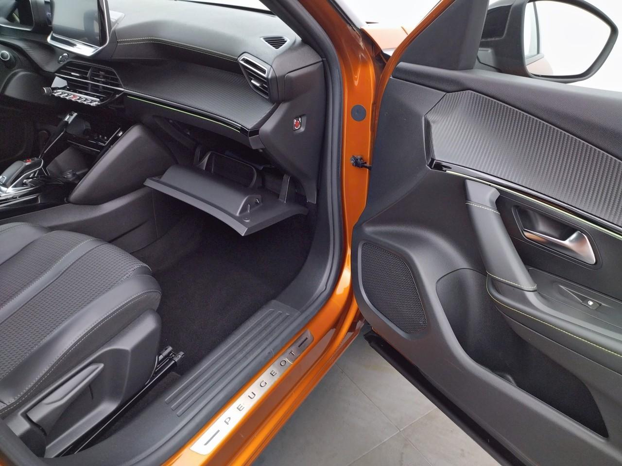Peugeot 2008 1.2 puretech 130ch s&s gt line eat8 7cv — photo 26