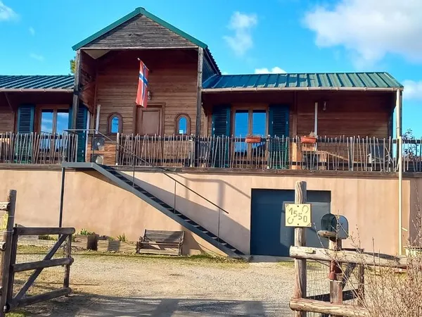 Maison avec dependances sur 3600m2 de terrain