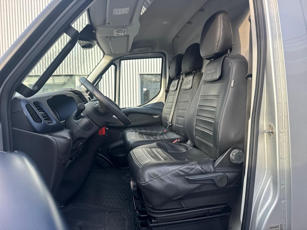 Iveco Daily 35s16v12 2.3l 156 cv bva8 advance edition — photo 9