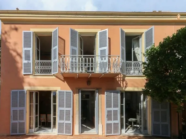 Villa Menton Garavan Charmante villa de caractère début XXe avec pavillon d'invités et jardins botan