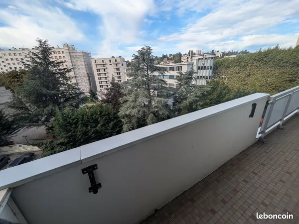 Appartement T3 lumineux 55,5 m² - balcon - parking - Fauriel
