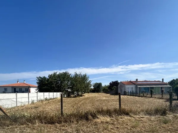 Terrain 1623 m²