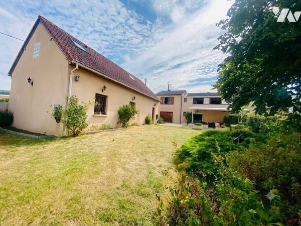 Maison 7 pièces 242 m²