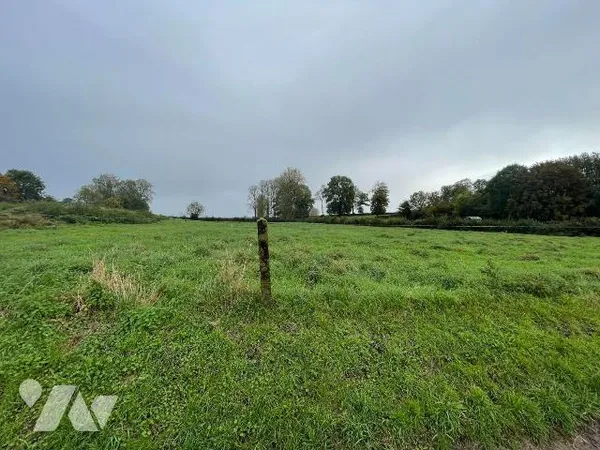 Terrain 987 m²