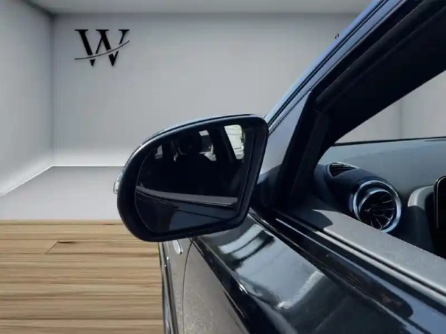Mercedes Gla 250 e hybrid eq amg line — photo 12
