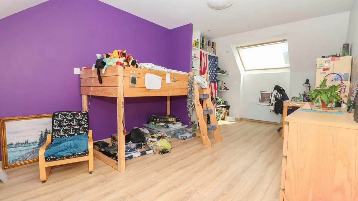 Photo 10